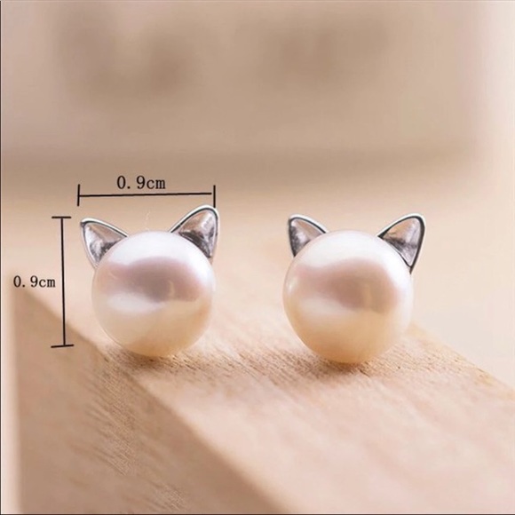 NWT Pearl Kitty Cat Earrings - Picture 8 of 8